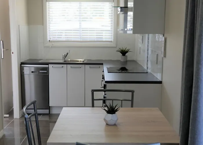 Rose Unit 1 Rotorua-accommodation&spa *