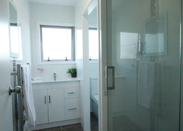 Rose Unit 1 Rotorua-accommodation&spa
