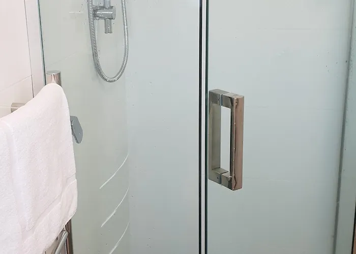 Rose Unit 1 Rotorua-accommodation&spa