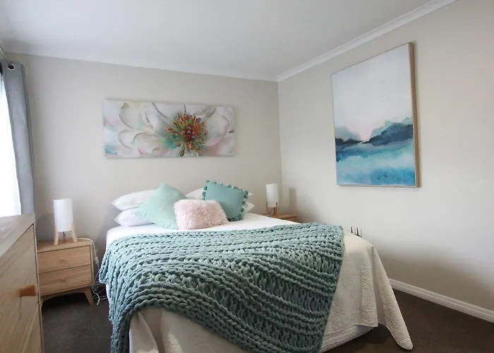 Rose Unit 1 Rotorua-accommodation&spa * Rotorua